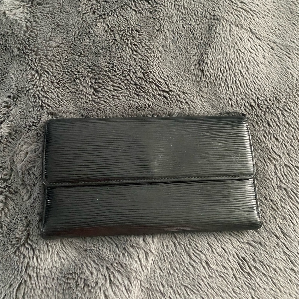 Vintage Louis Vuitton wallet( leather)